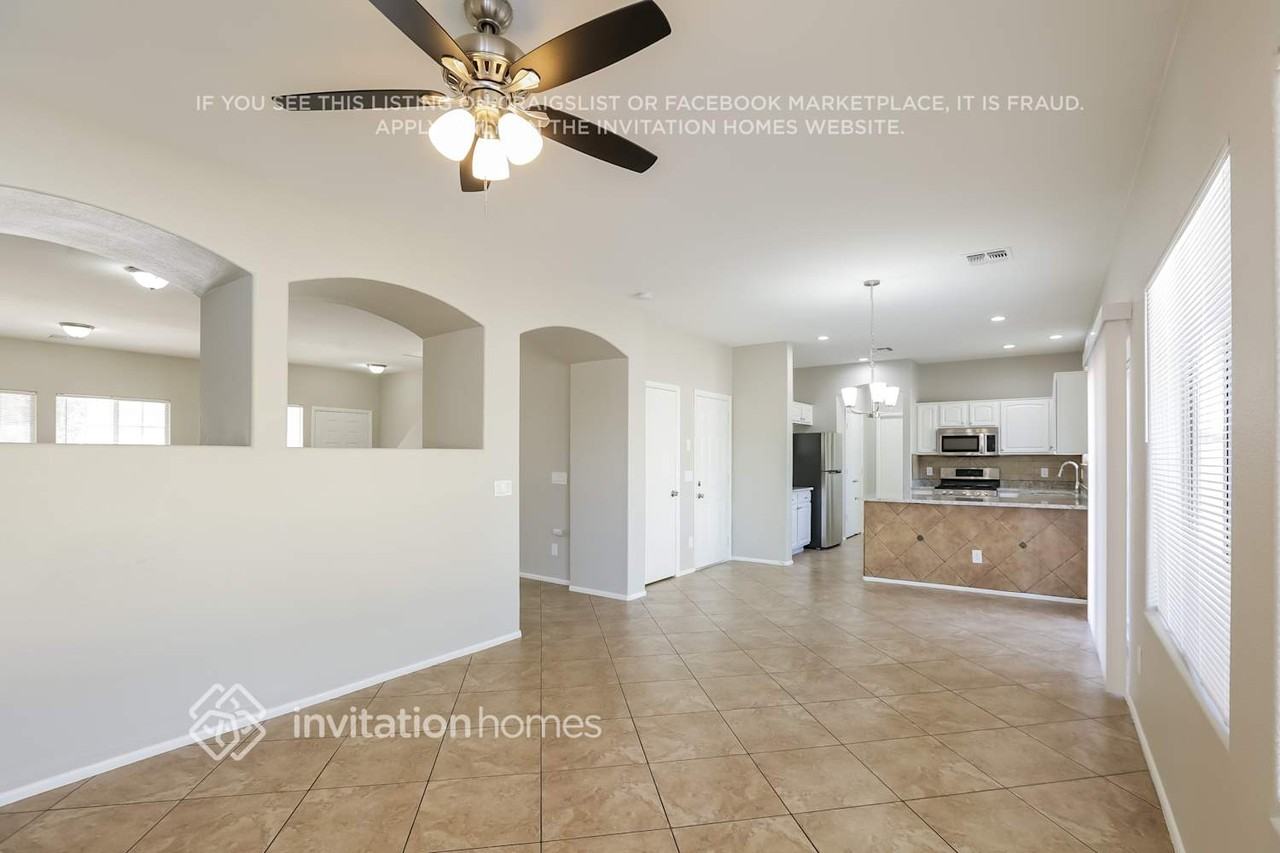 2920 W Keim Dr - Photo 5 of 16