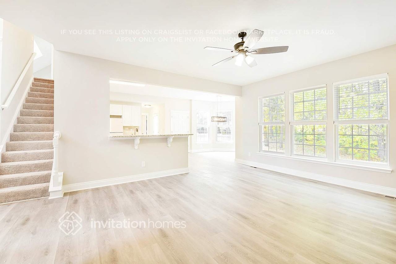 4729 Buckminister Ct - Photo 6 of 27