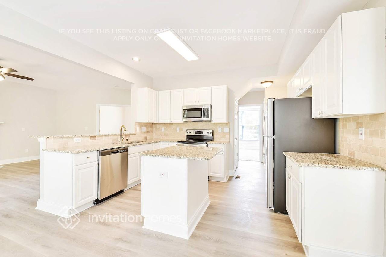 4729 Buckminister Ct - Photo 7 of 27