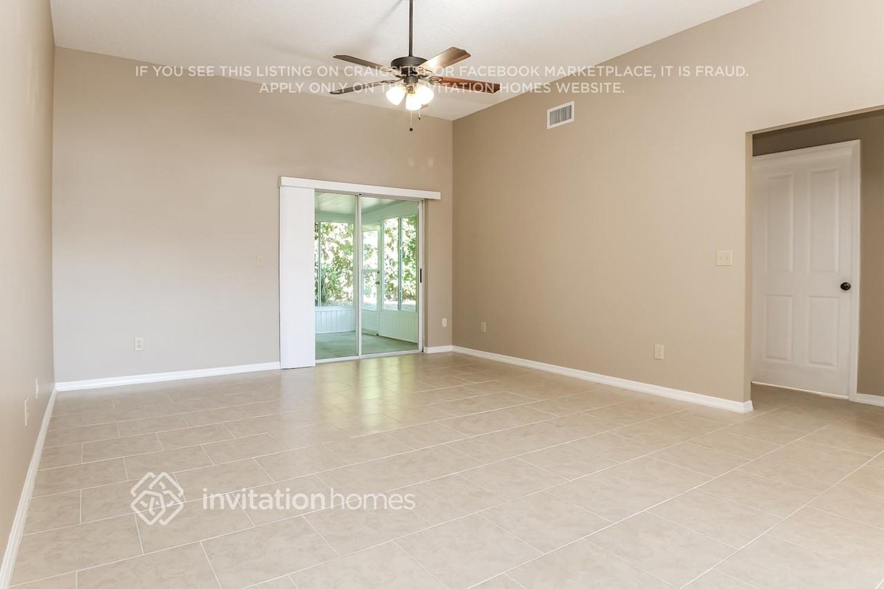 1842 Tampa Bay Dr - Photo 4 of 24