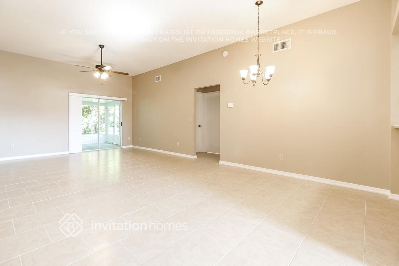1842 Tampa Bay Dr - Photo 5 of 24