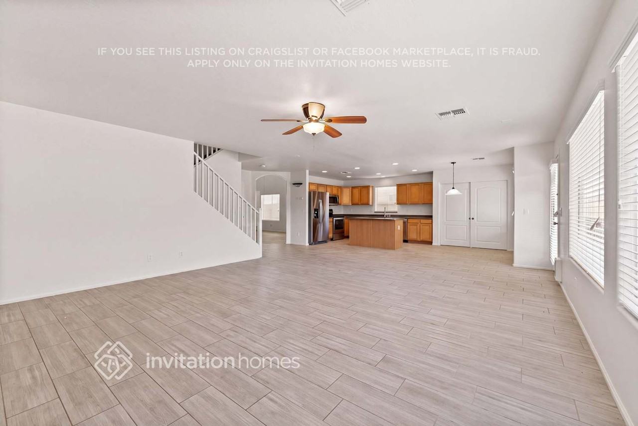 41166 W Sanders Way - Photo 4 of 17