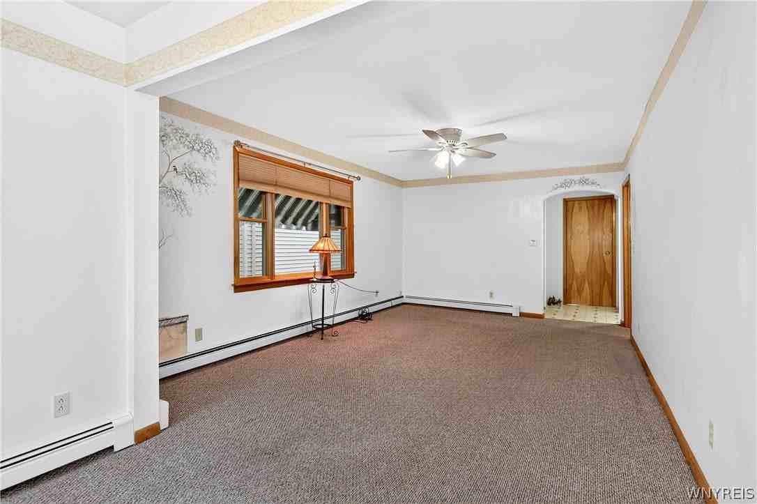 4113 Willowdale Ave - Photo 6 of 36