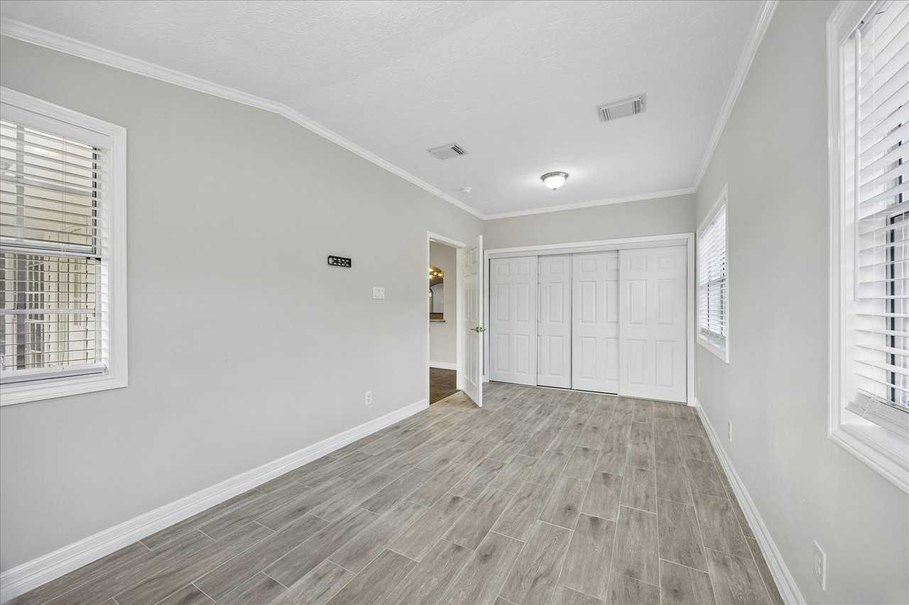 2109 Harper Dr - Photo 4 of 21