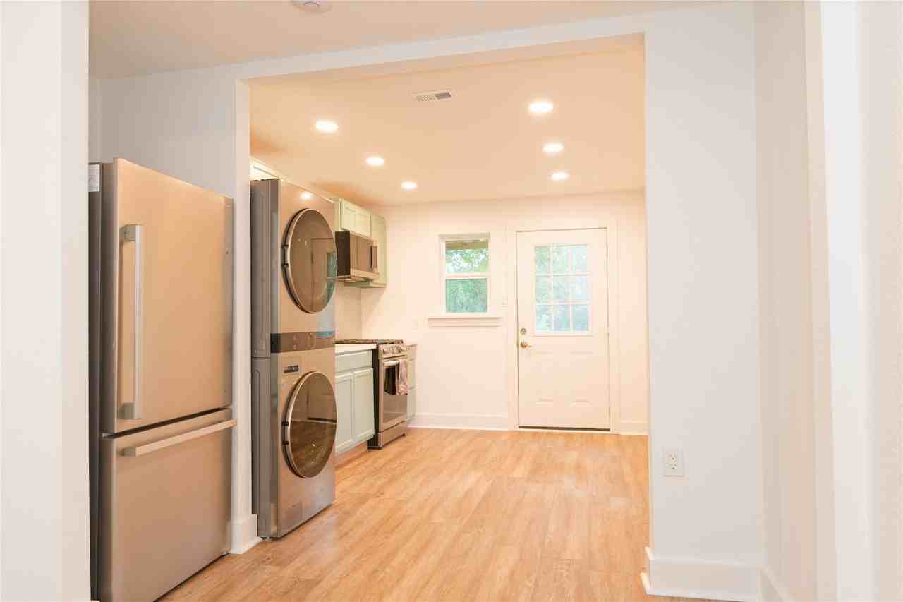 207 Rippetoe St - Photo 2 of 16