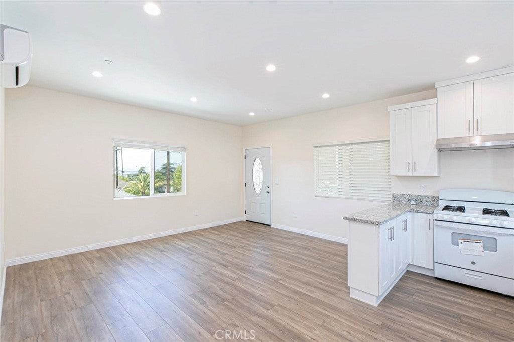 1811 Bel Aire Dr - Photo 3 of 10