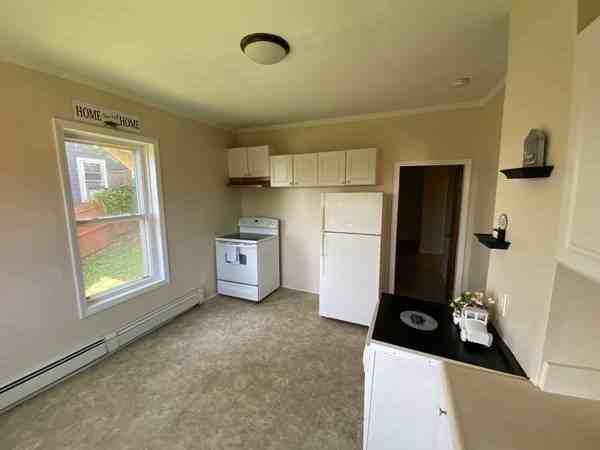 100 Bellingham Ave - Photo 5 of 11