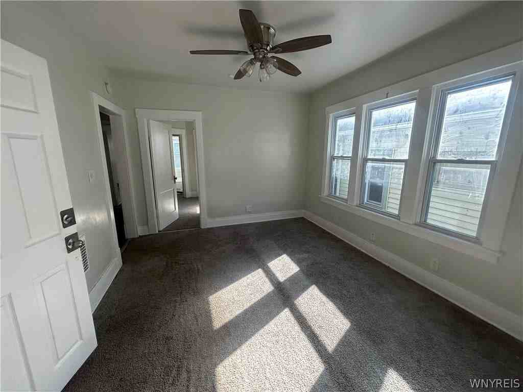 515 Ontario St - Photo 3 of 10