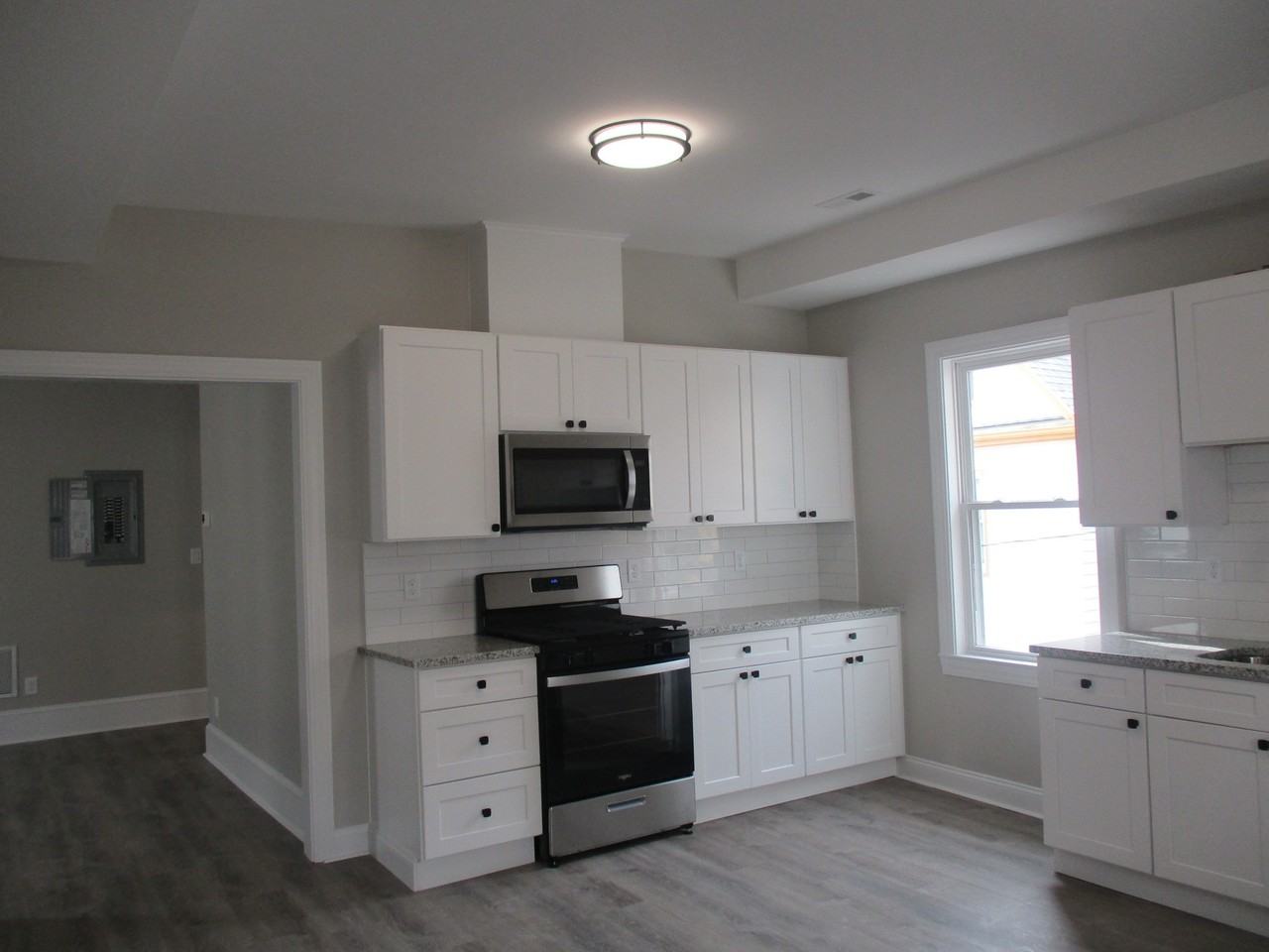 44 Locust St - Photo 3 of 21