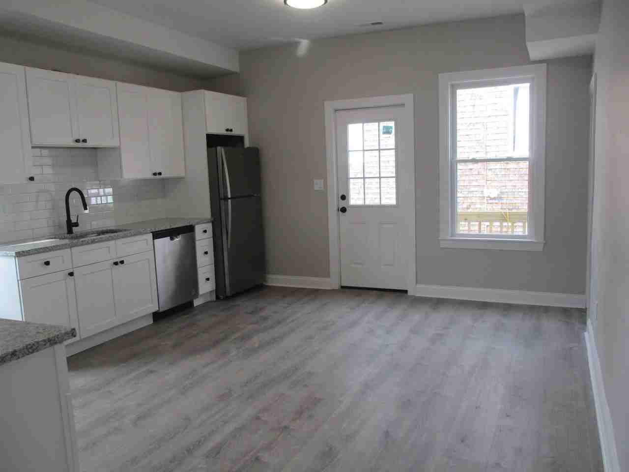 44 Locust St - Photo 6 of 21