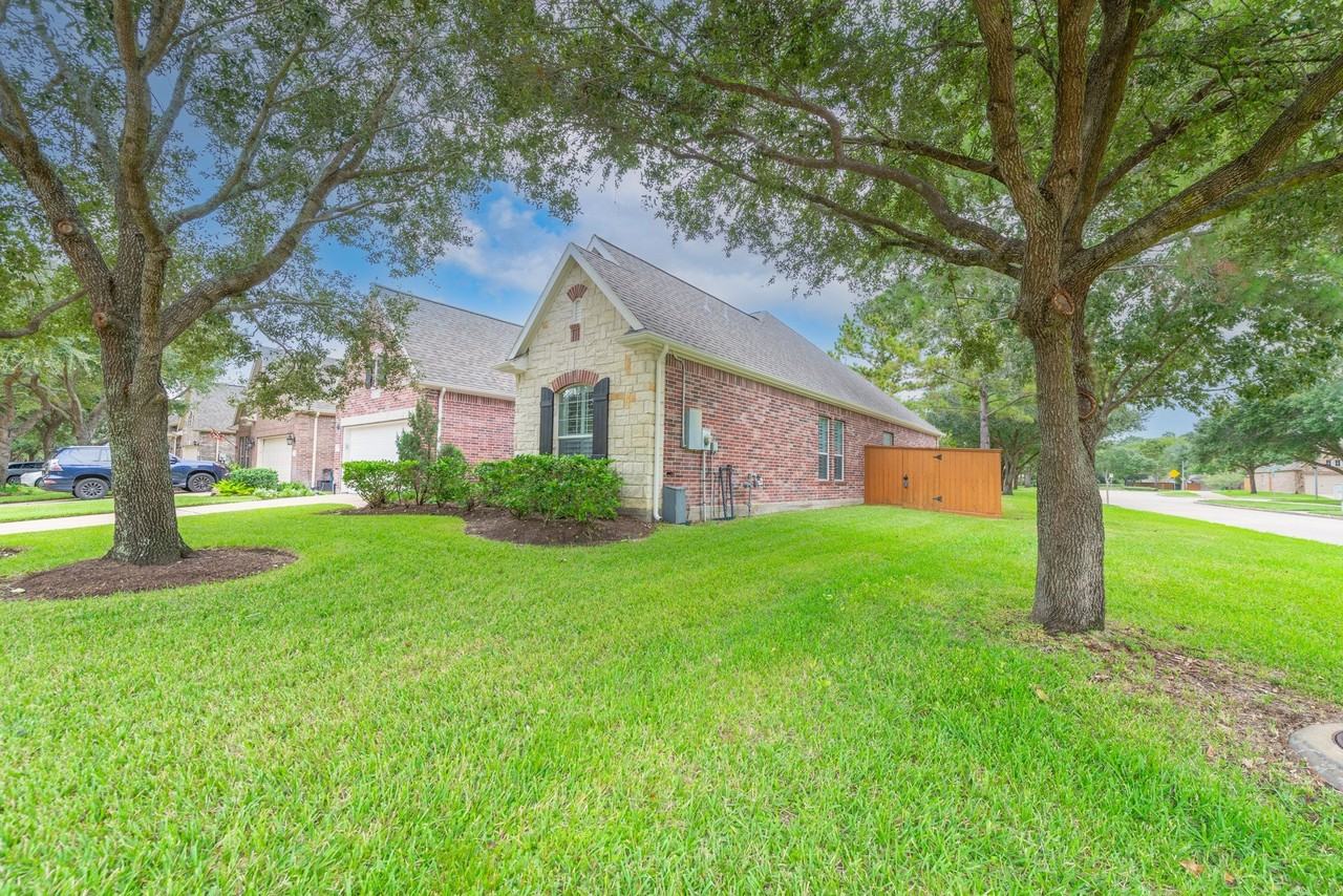 5235 Addison Hills Ln - Photo 3 of 29