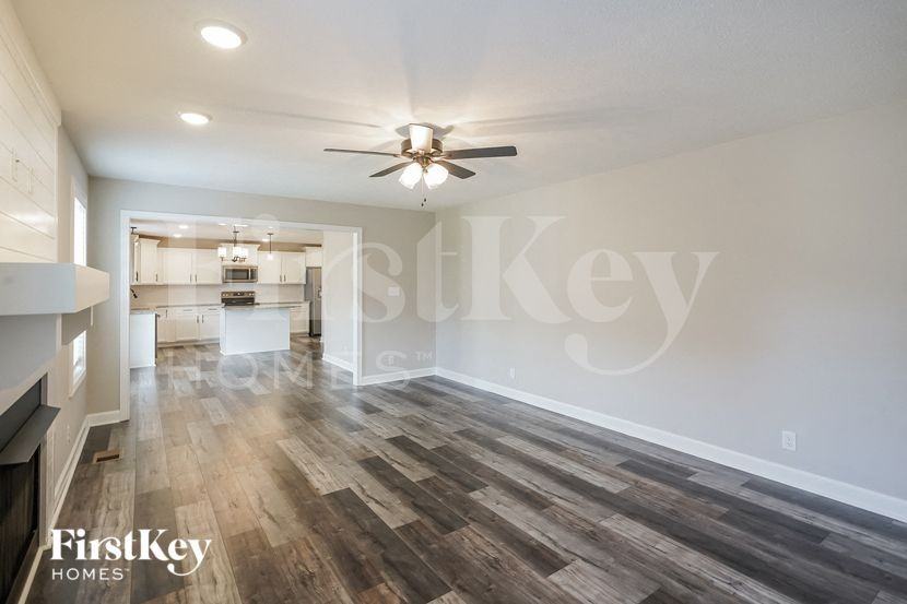 1137 Christian James Dr - Photo 3 of 15