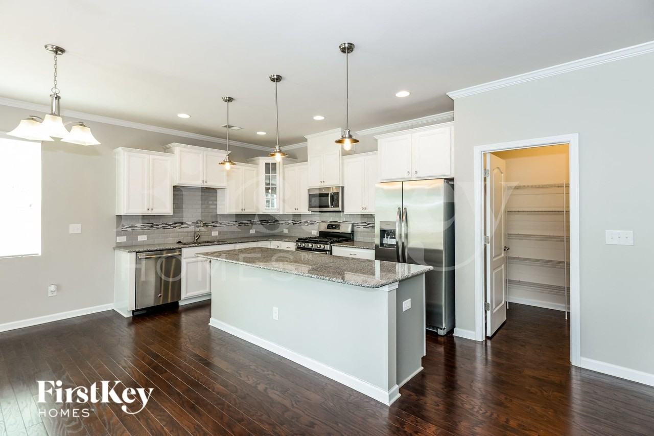 617 Gardenbrook Trl - Photo 5 of 15