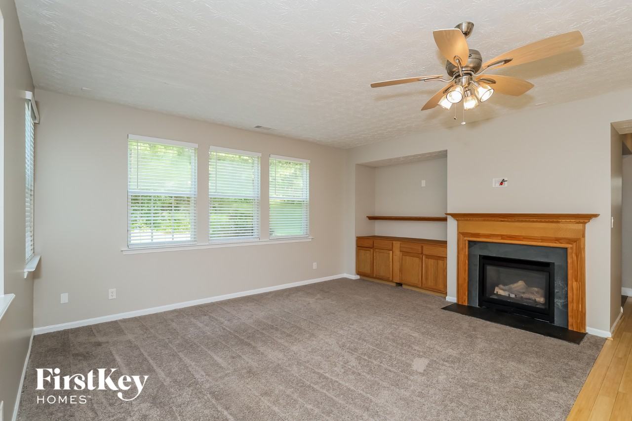 2856 Brookford Ln Sw - Photo 3 of 15
