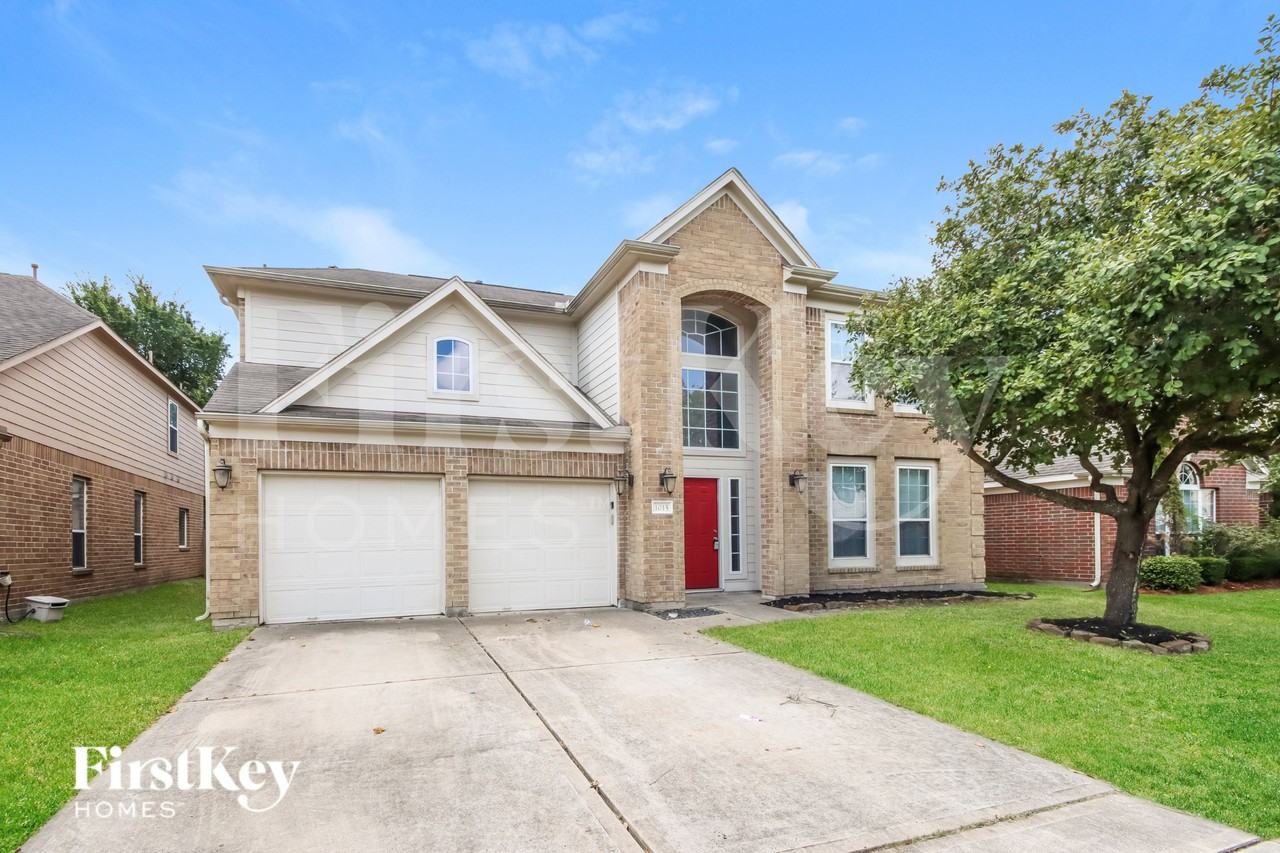 1015 Cooper Springs Dr - Photo 2 of 17