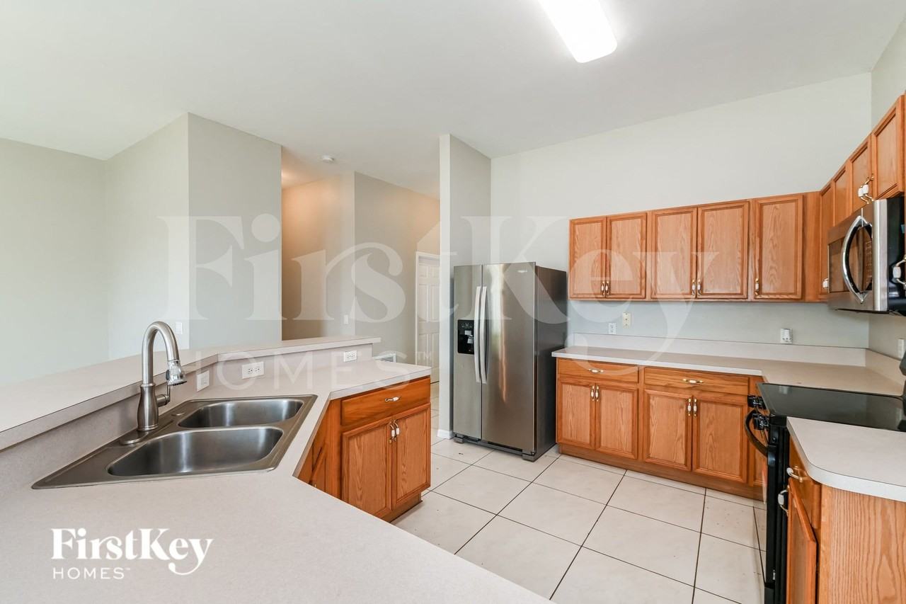 1425 Archer St - Photo 6 of 17