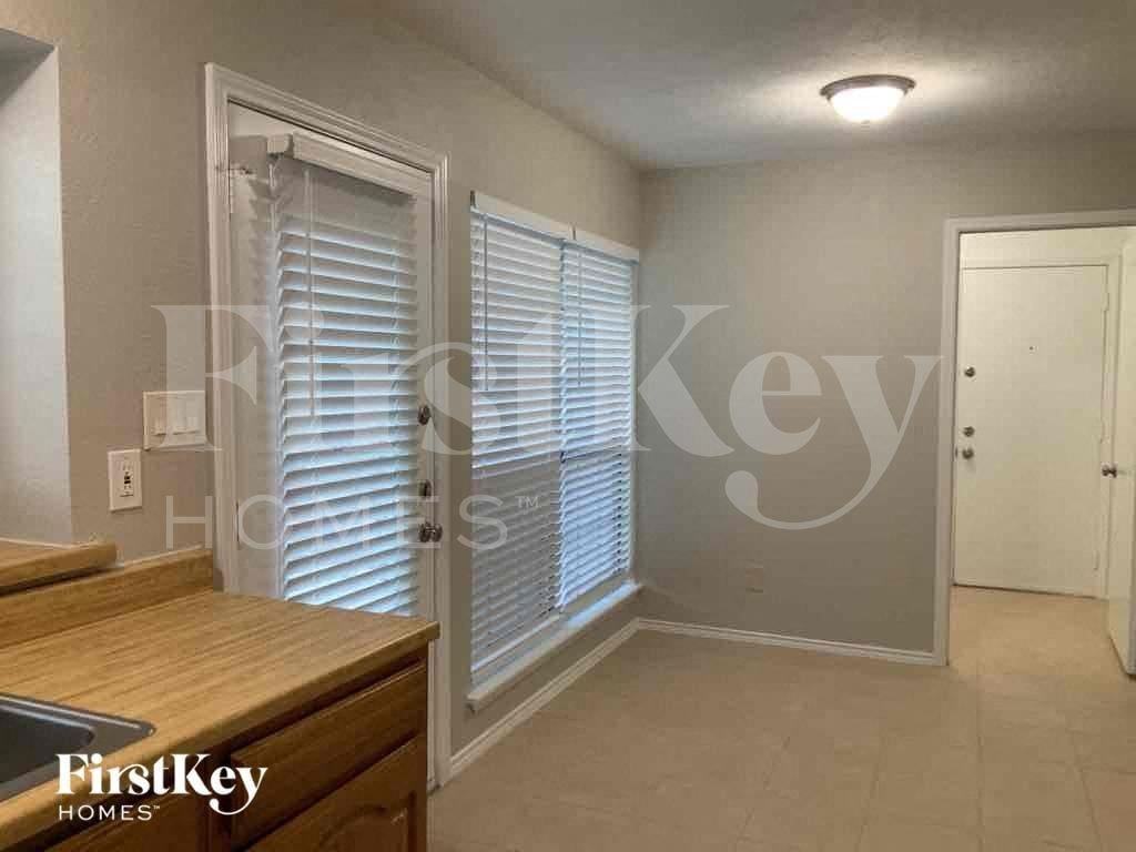 6857 Fryer St - Photo 6 of 20