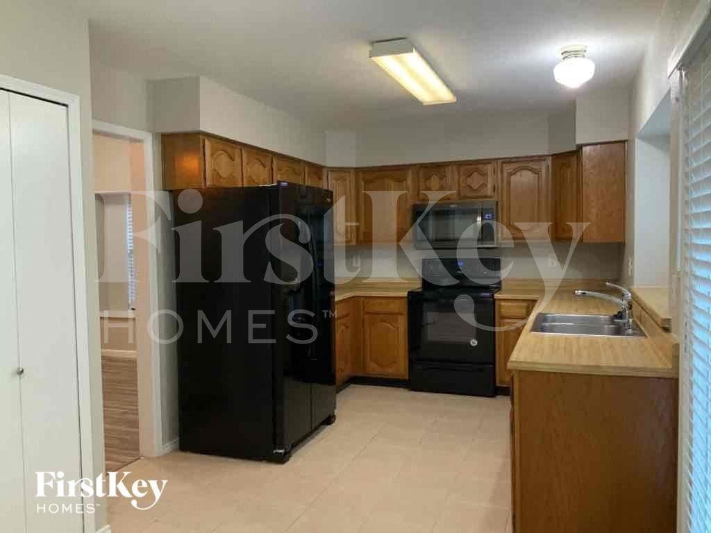 6857 Fryer St - Photo 7 of 20