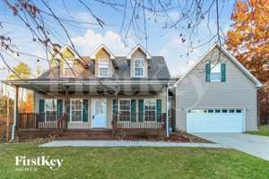 featured image of 2808 Lake Hill Ct
