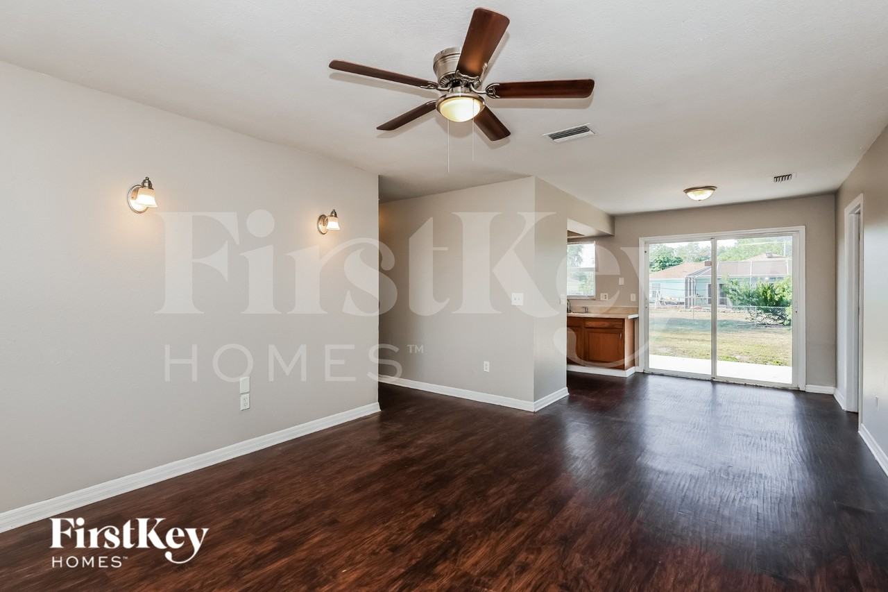 7251 Perennial Rd - Photo 2 of 16