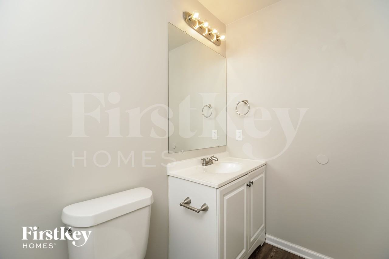 5531 Buskirk Ave - Photo 6 of 16