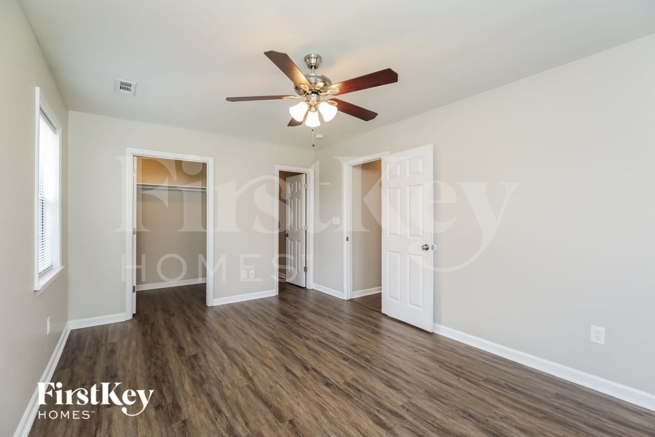5531 Buskirk Ave - Photo 7 of 16