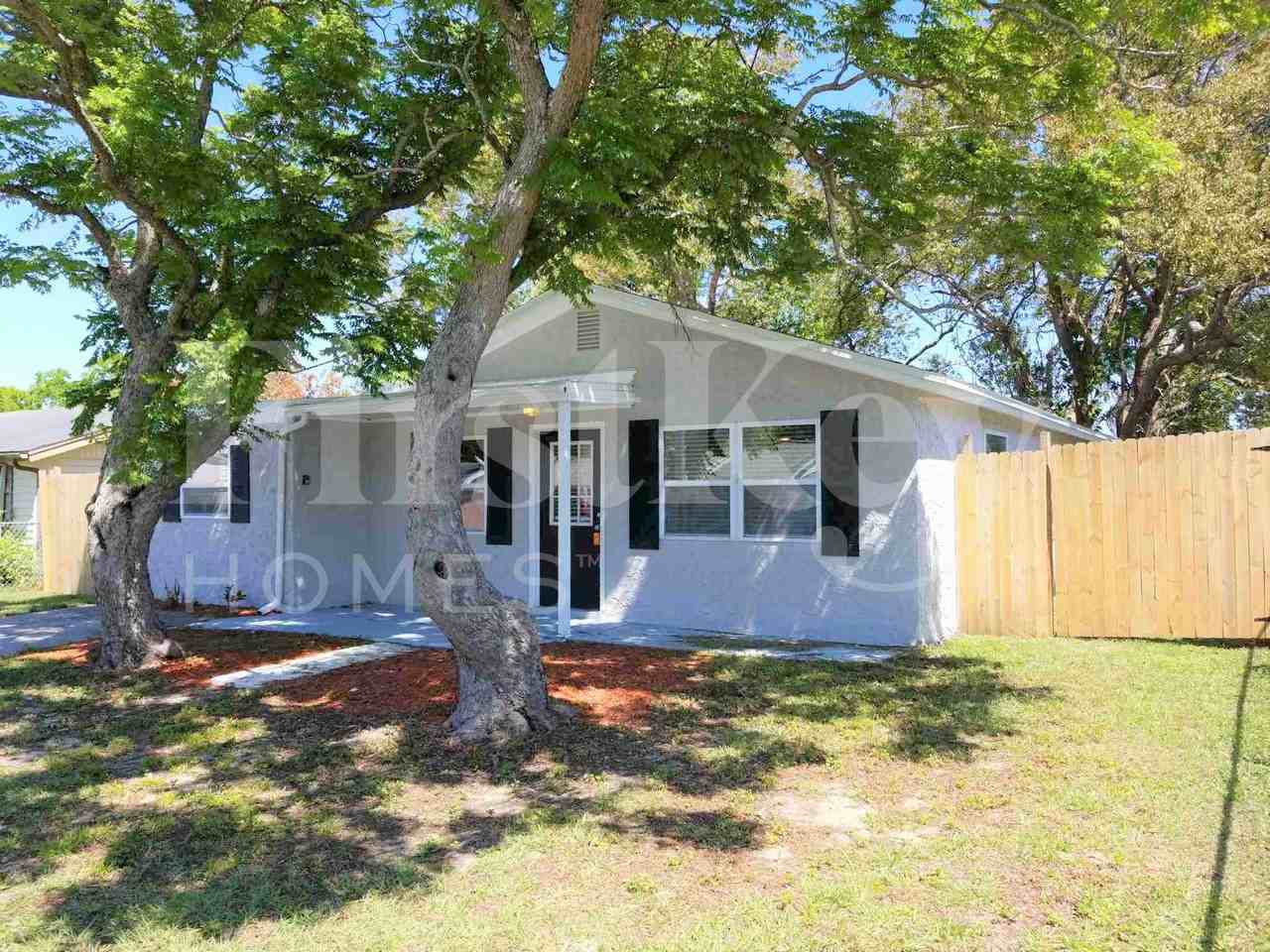 4232 Mesa Dr - Photo 2 of 27