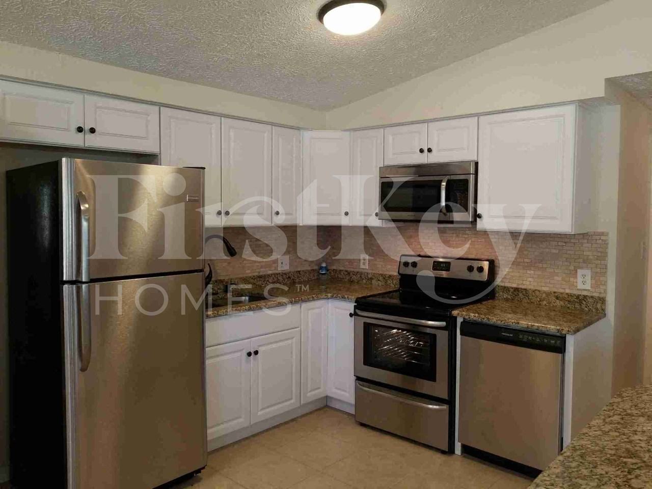 4232 Mesa Dr - Photo 7 of 27
