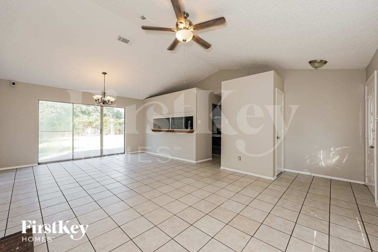 3729 Flintwood Trl - Photo 2 of 20