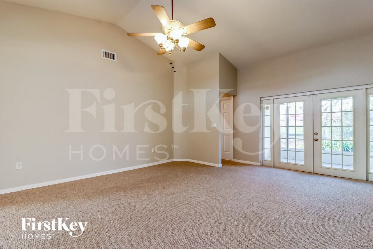 3519 Manor Loop - Photo 3 of 15