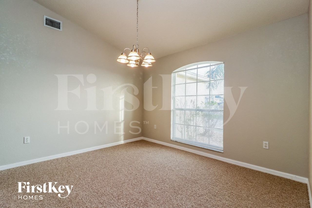 3519 Manor Loop - Photo 4 of 15
