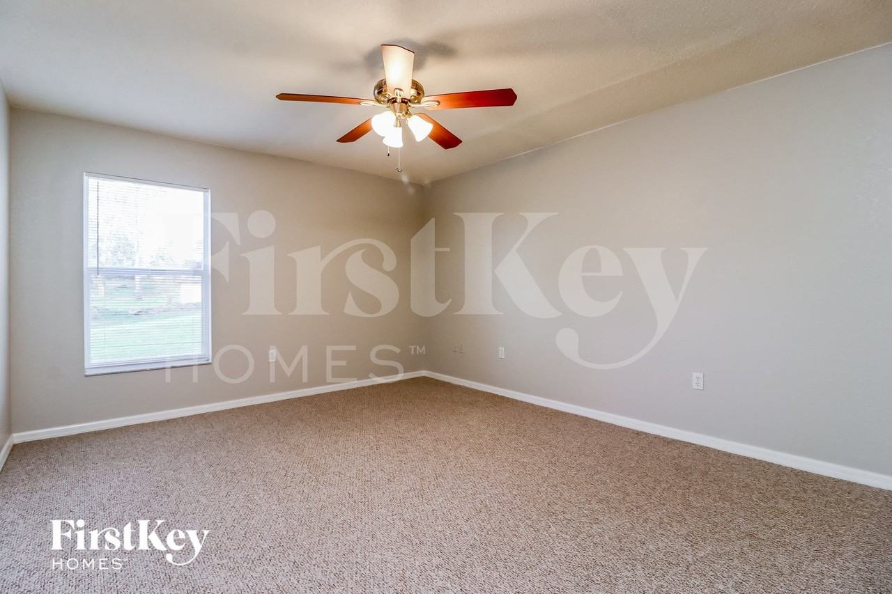 3519 Manor Loop - Photo 7 of 15