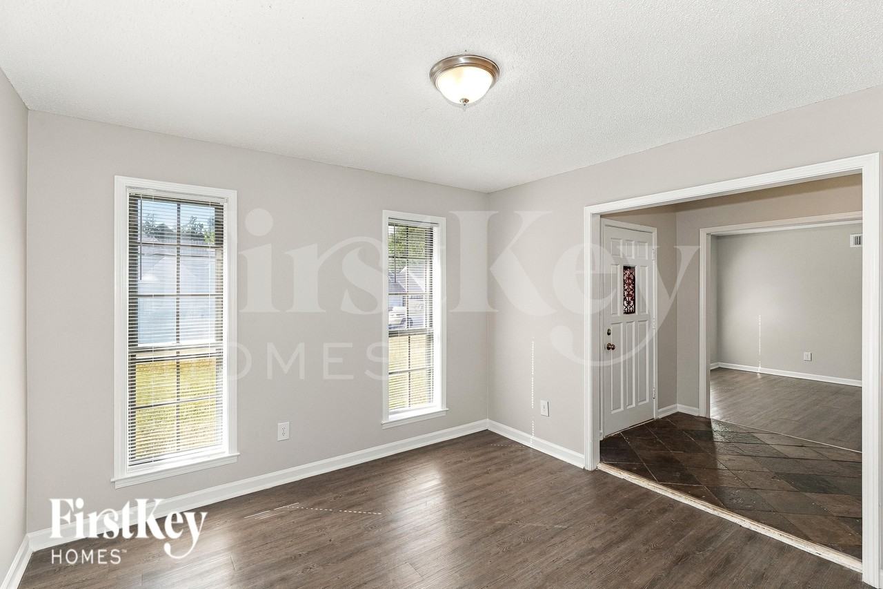 2776 Ravenwood Dr - Photo 7 of 19
