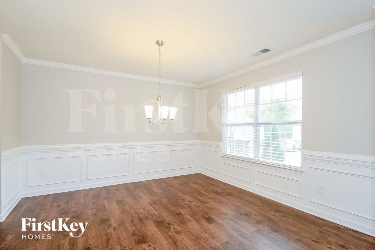 1725 Klompen Rd - Photo 5 of 15