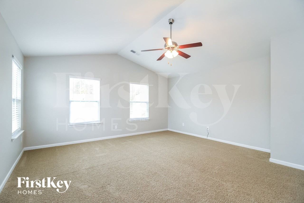 1725 Klompen Rd - Photo 7 of 15