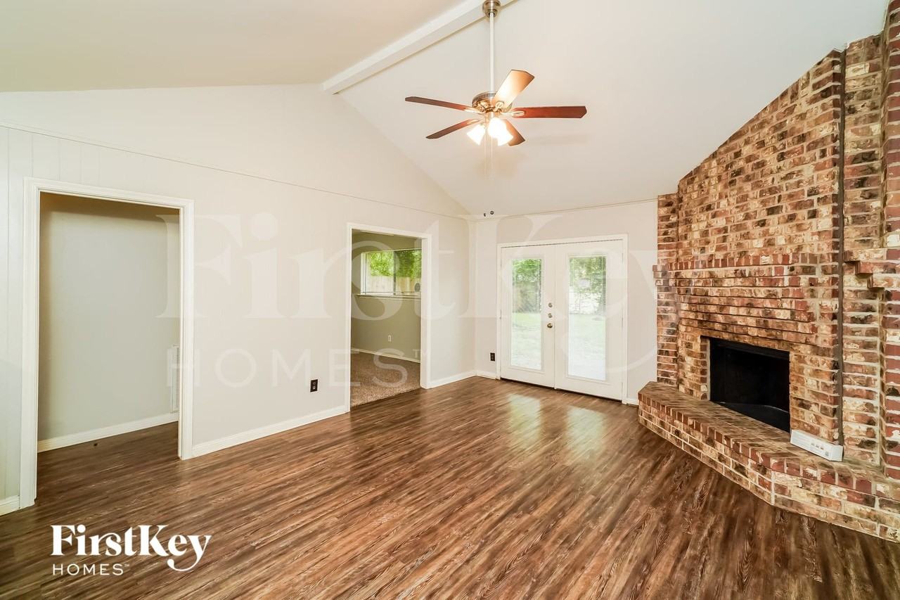 10430 Rustic Gate Rd - Photo 3 of 15