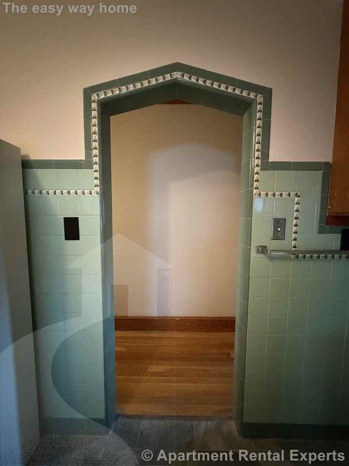 26 Heath St #3 - Photo 6 of 22