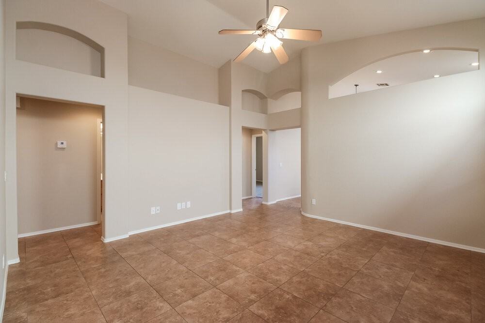 10042 E Carmel Ave - Photo 3 of 14