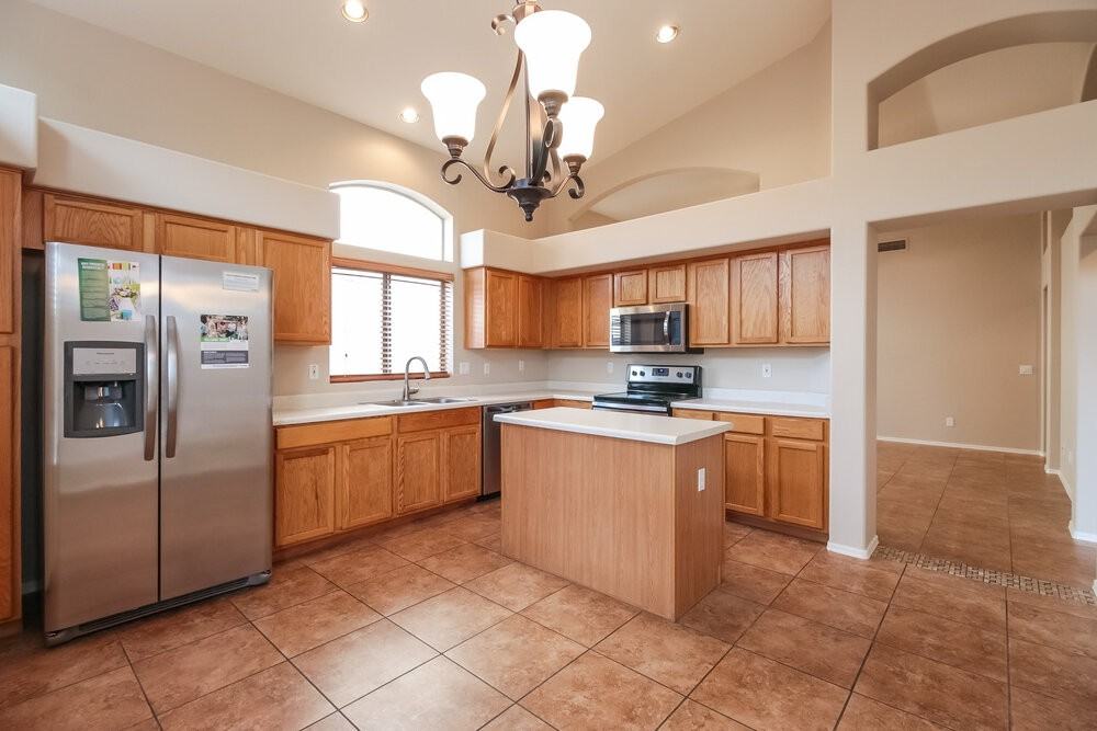 10042 E Carmel Ave - Photo 5 of 14