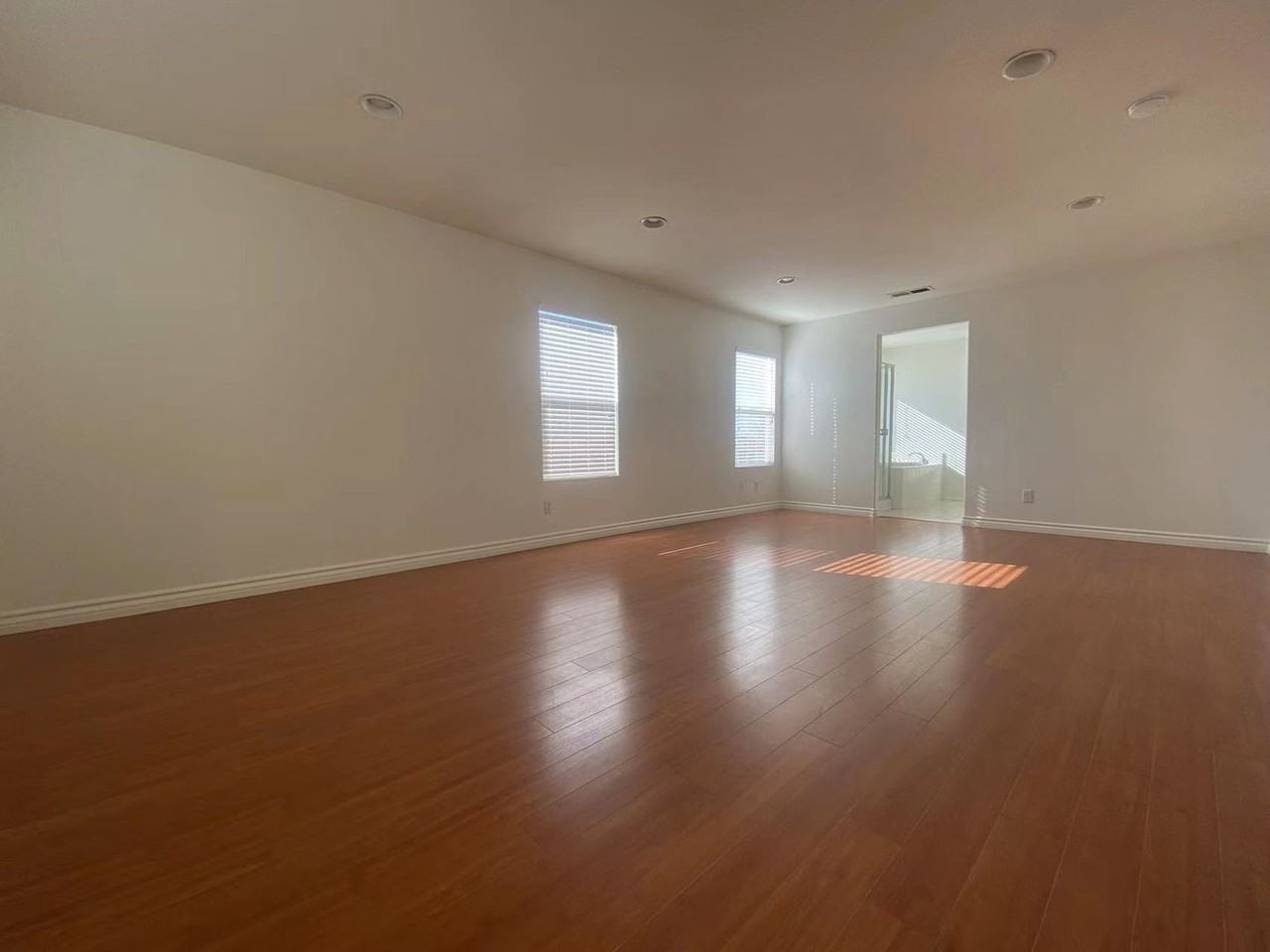 7825 Danbury Dr - Photo 3 of 15