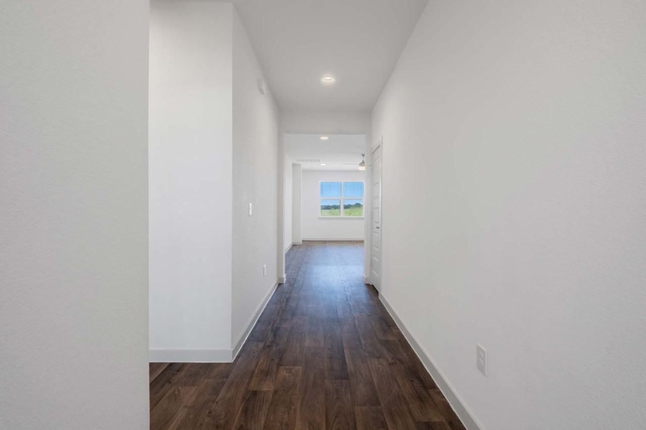 13409 Baileyfield Dr - Photo 4 of 25