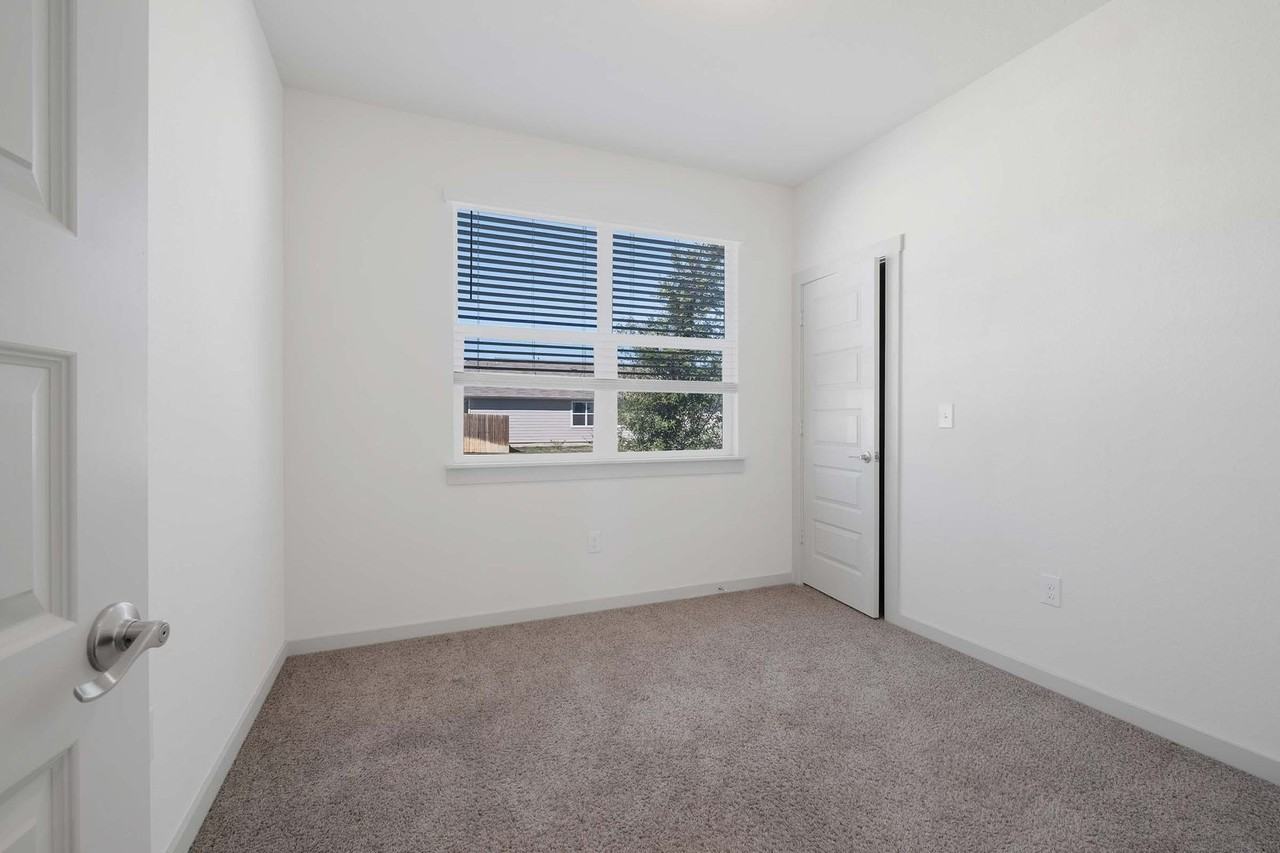 13409 Baileyfield Dr - Photo 5 of 25