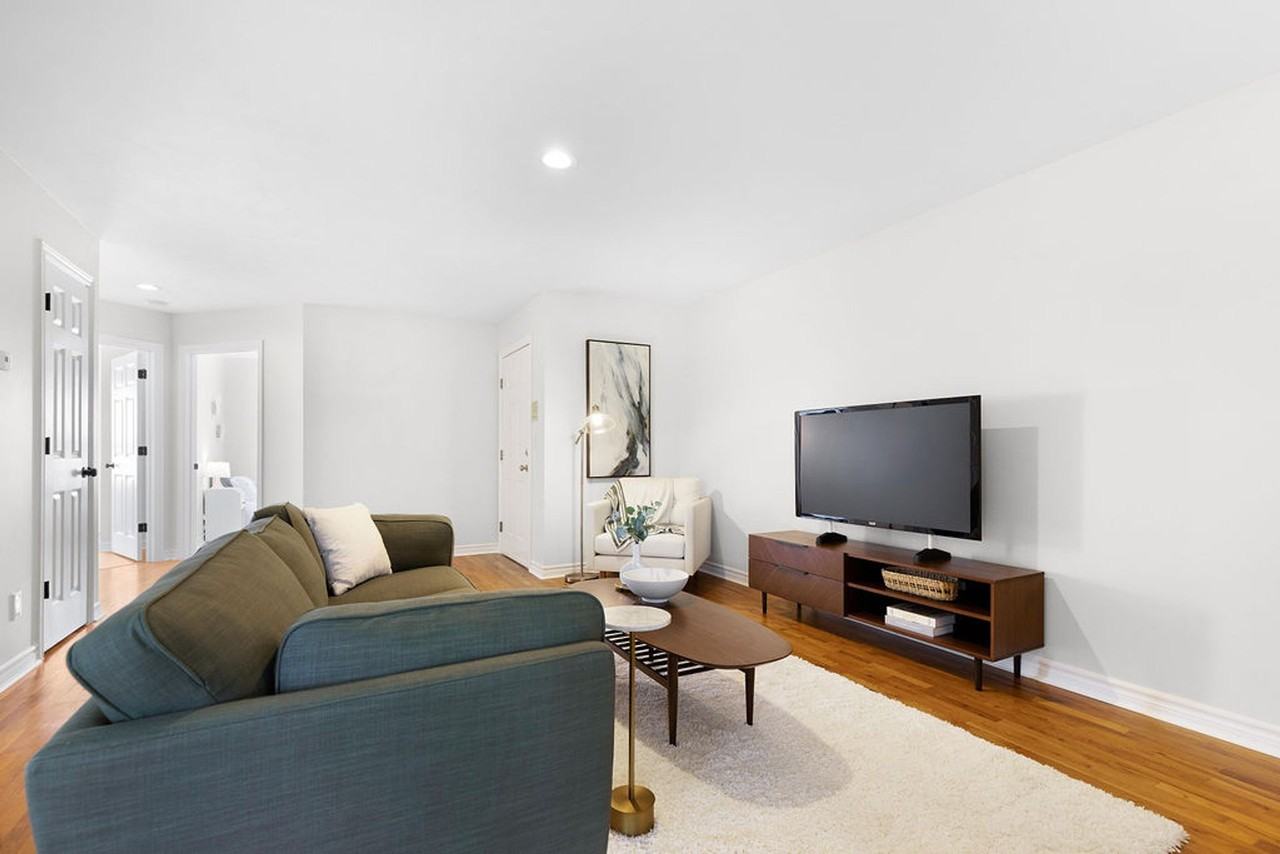 Carriage Garden Apartments - Photo 5 of 50