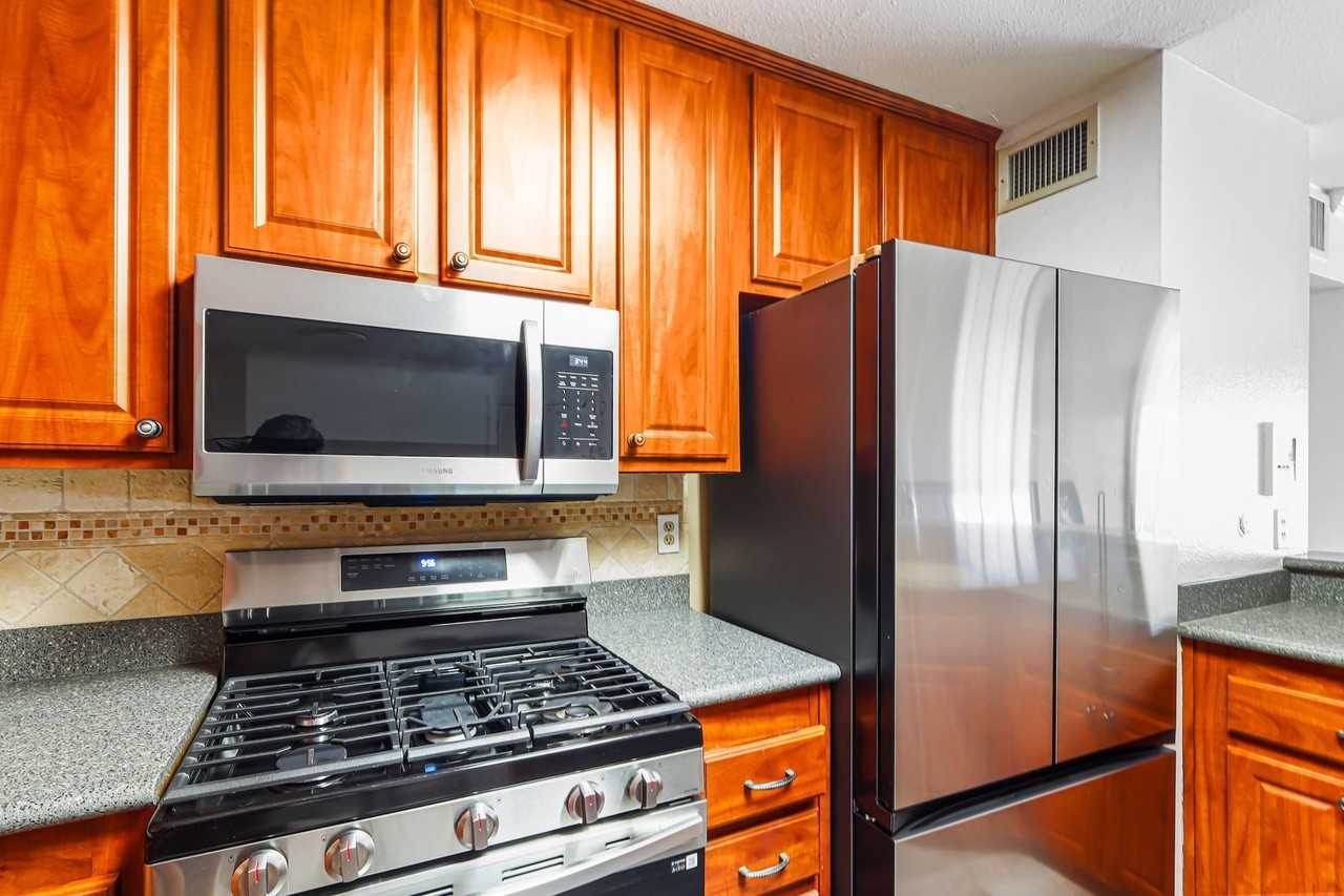 3641 S Bear St #J - Photo 5 of 28