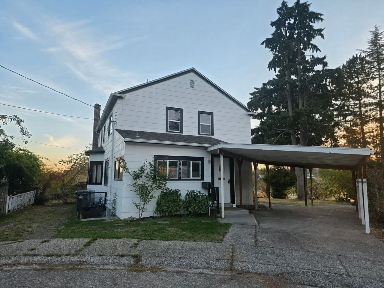 2507 Reid Ave - Photo 6 of 44