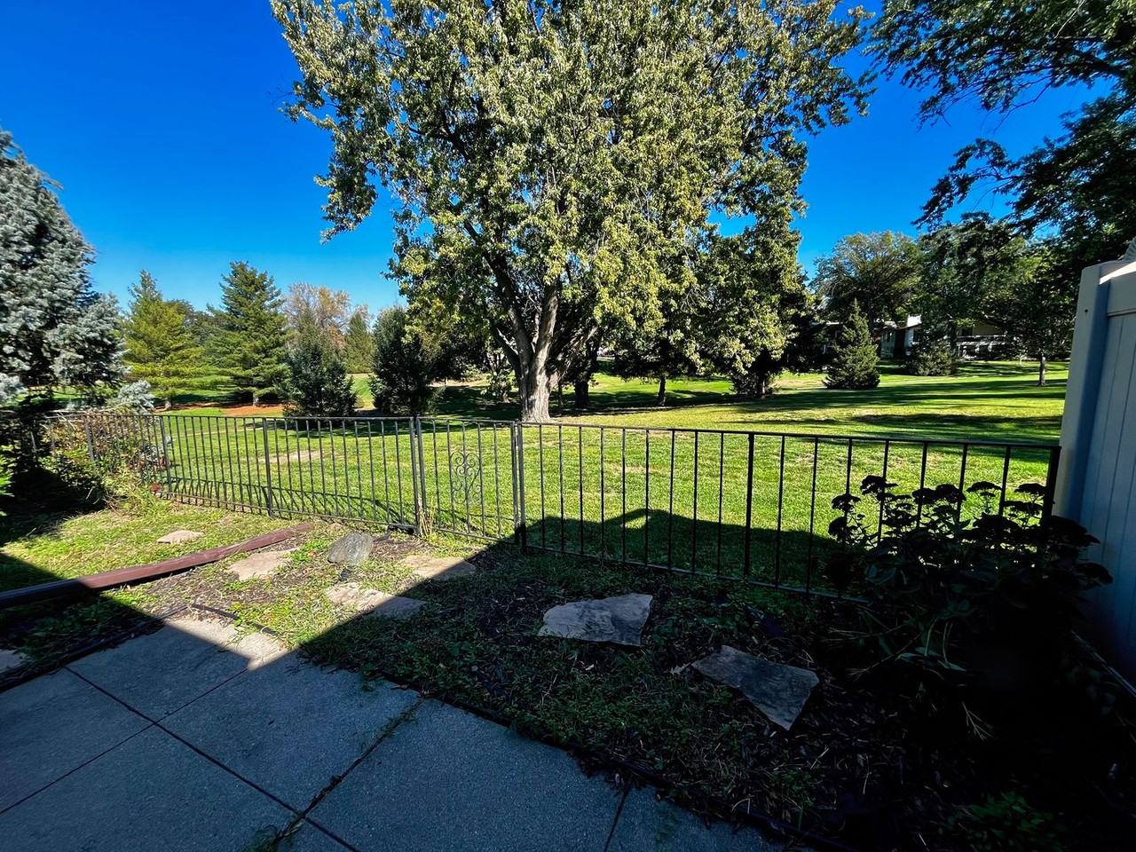 7200 Old Post Rd #13 - Photo 3 of 19