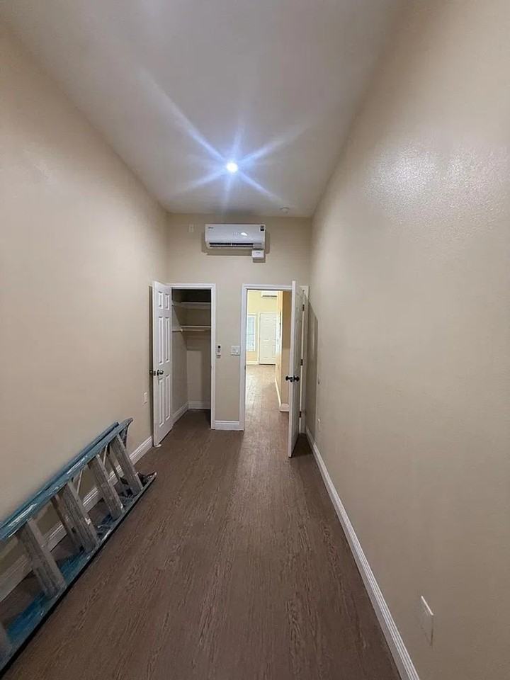 922 1/2 N Fickett St - Photo 7 of 10