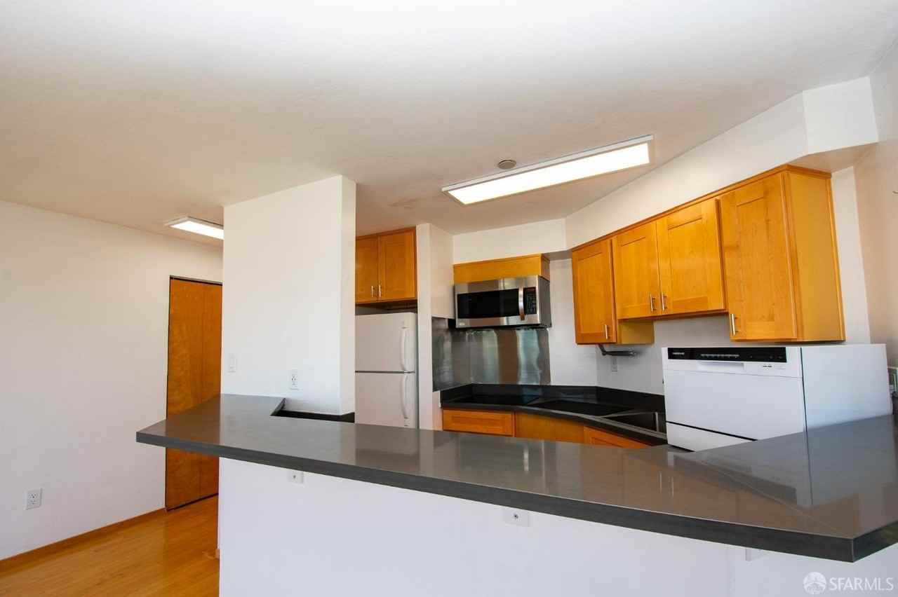 2 Fallon Pl #16 - Photo 5 of 19
