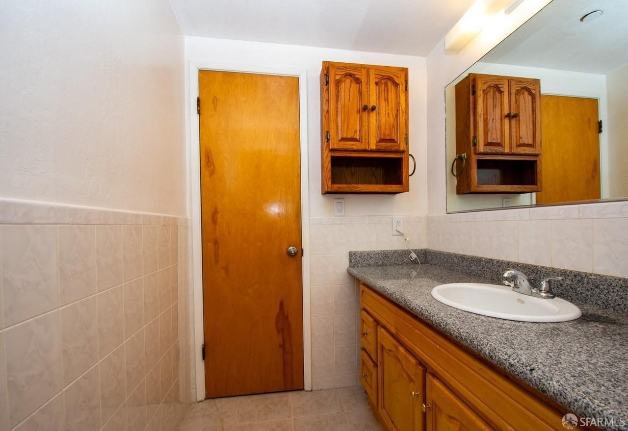 2 Fallon Pl #16 - Photo 7 of 19