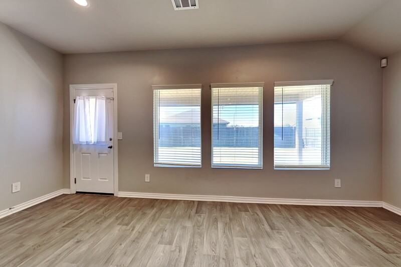 4201 Moonlight Rd - Photo 3 of 21